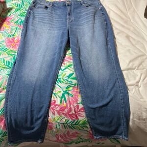 American Eagle Outfitters Light Blue Boyfriend Jeans